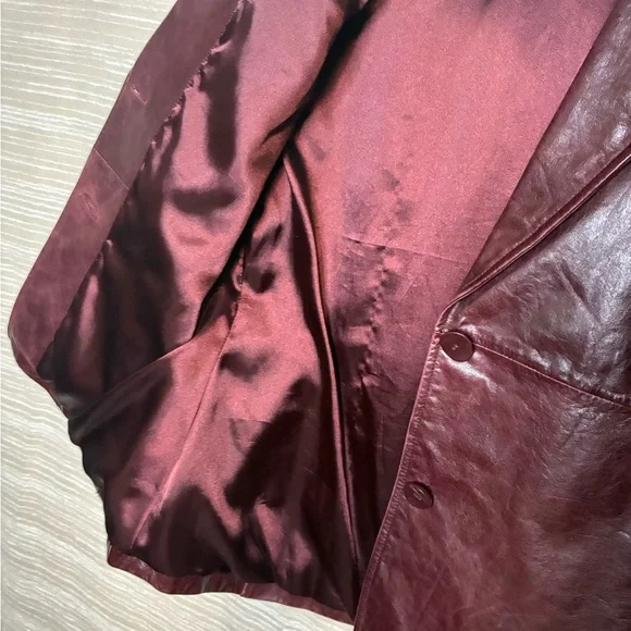 90s/Y2K Wilsons Pelle Studio Oxblood Red Genuine Leather 2-Button Blazer - Picture 10 of 10
